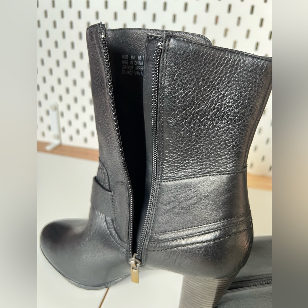 NWOT Clarks indigo Black Leather Lida Sayer Heeled Boots with Gold Buckle 8 - Picture 9 of 14